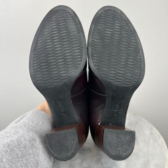 Clarks Artisan Tarah Deep Burgundy Leather Pump Tassel Block Heel Loafer (8.5) - Picture 5 of 12